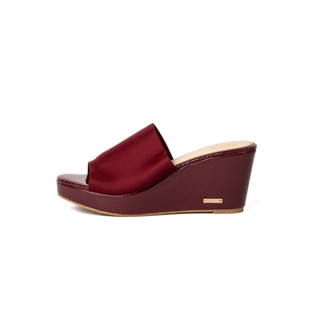 Lewré Leila maroon wedge sandals with wide elastic fabric straps and open toes